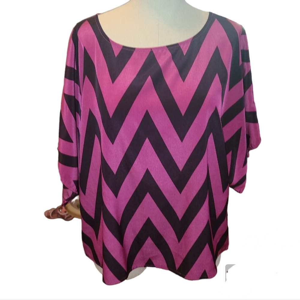Bordeaux, Medium, pinkish purple, Zig zag design blouse.